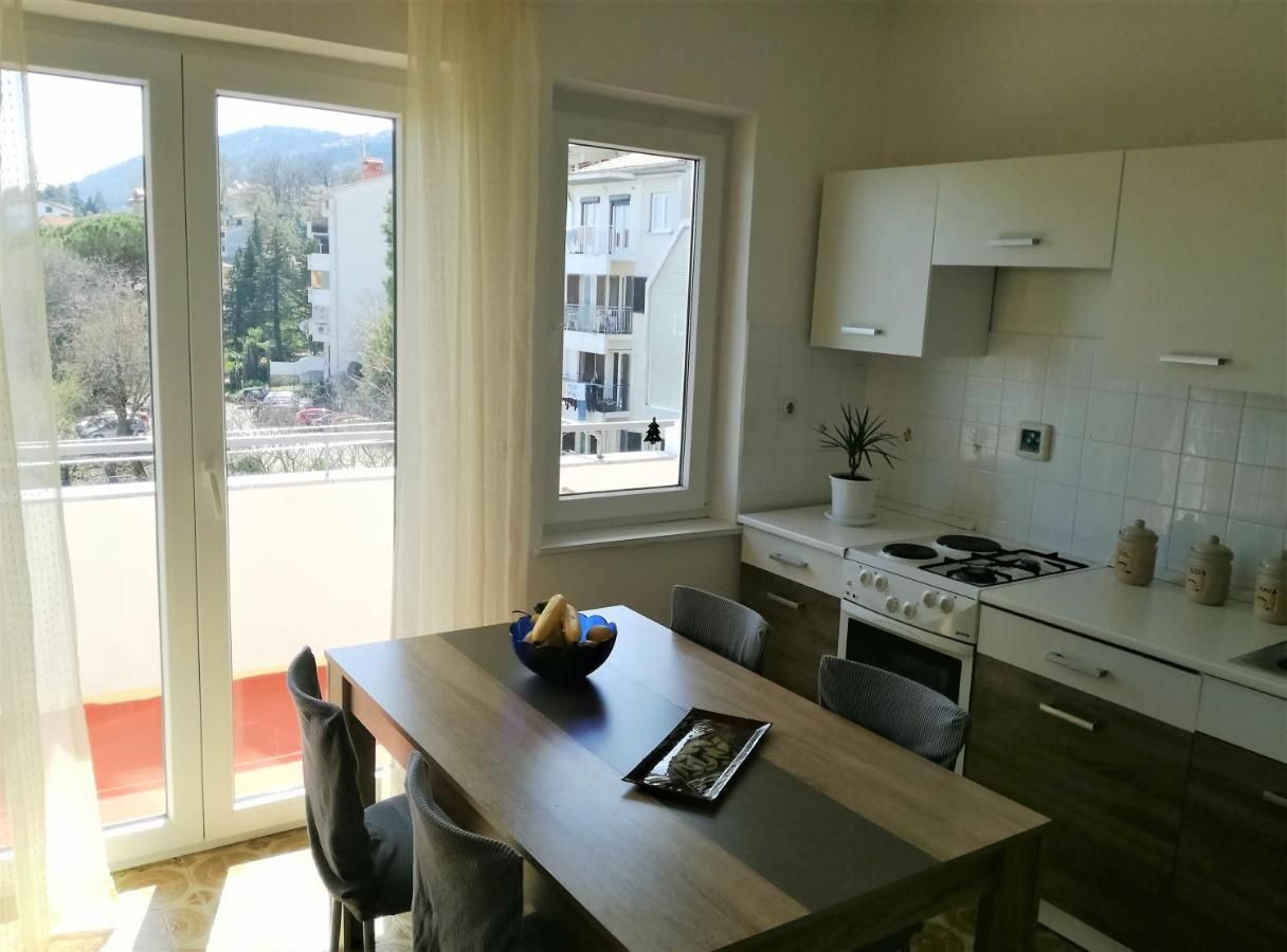 Leona Apartman Lovran Kültér fotó